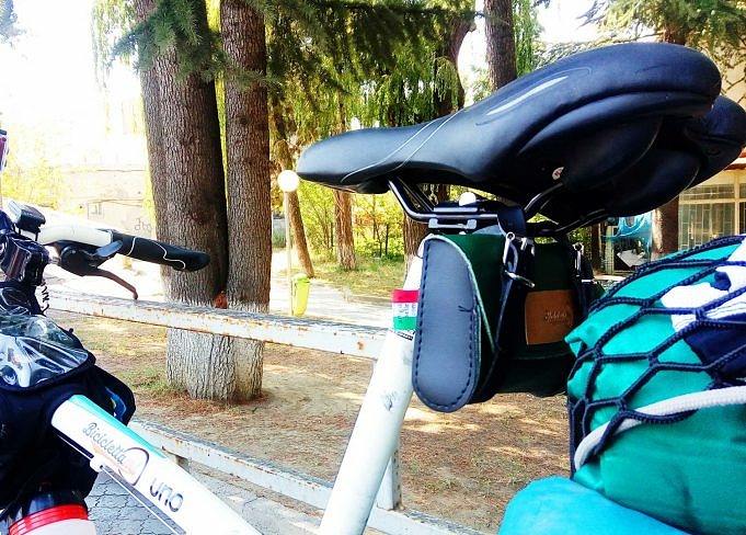 Sandali: L'arte Di Andare In Bicicletta